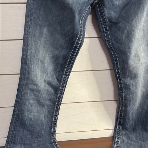 "Miss Me Jeans Size 28 Boot Cut with Embellishments: Sparkling Style for Every S - Picture 4 of 9